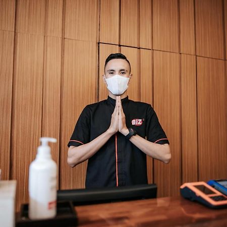 Biz Hotel City Center อัมบอน ภายนอก รูปภาพ